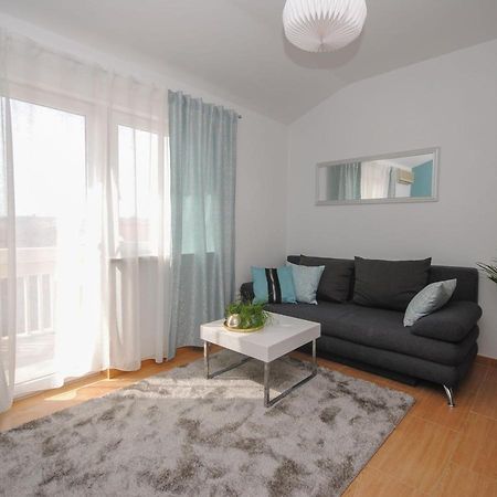Apartment Tina Podstrana Exterior photo