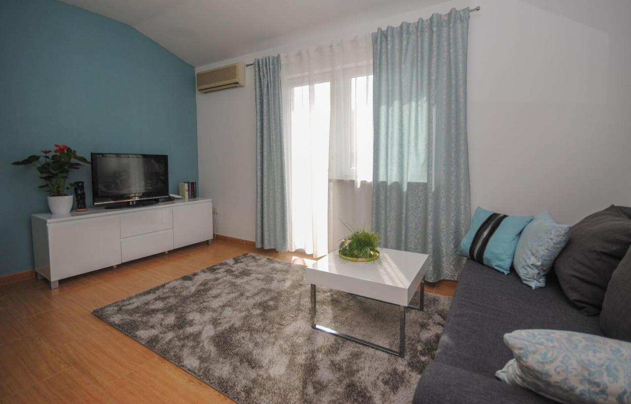 Apartment Tina Podstrana Exterior photo