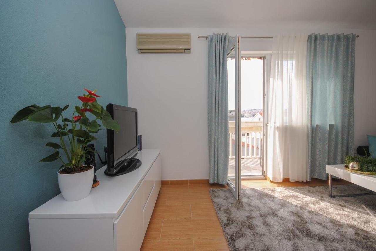 Apartment Tina Podstrana Exterior photo